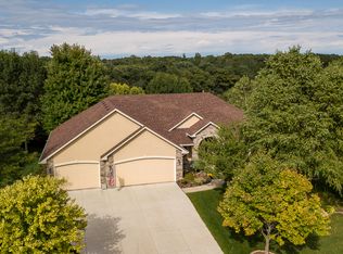 3759 Drumcliffe Ct, Rosemount, MN 55068