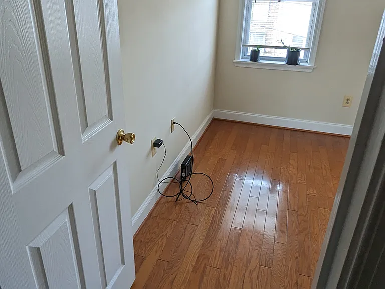 812 Mangold St — Photo 4