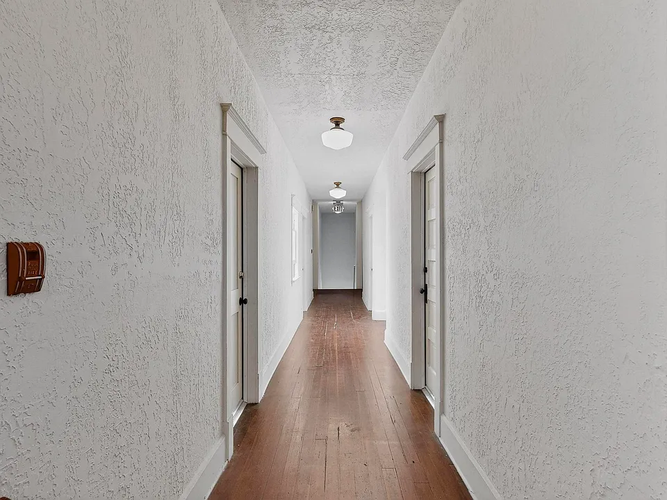The Historic Broadway Market Building - Renovated 1 Bed Apt. In Edo