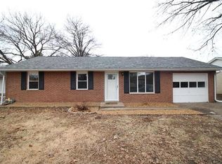 54 Cambridge Dr, Granite City, IL