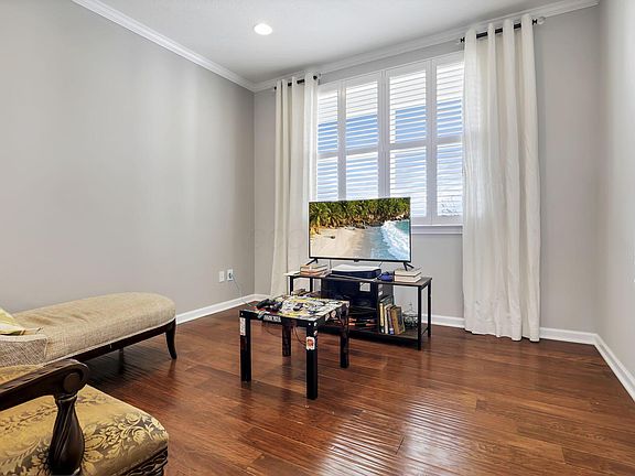 2nd image of 2166 Lavender St