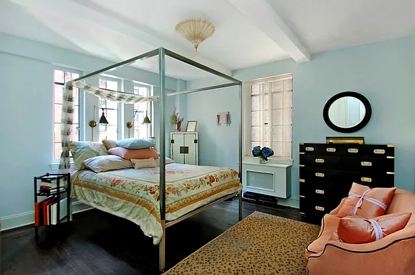 Sold by Corcoran | media 13