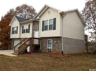 1202 39th Street Cir SW, Hickory, NC 28602