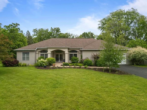 3864 Candlish Harbor Ln, Oshkosh, WI 54902