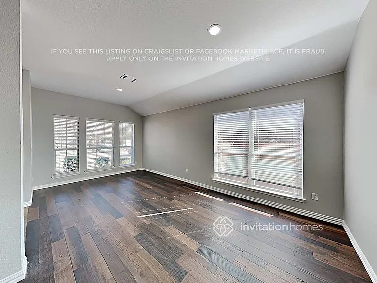 2905 Marsha Ln — Photo 3