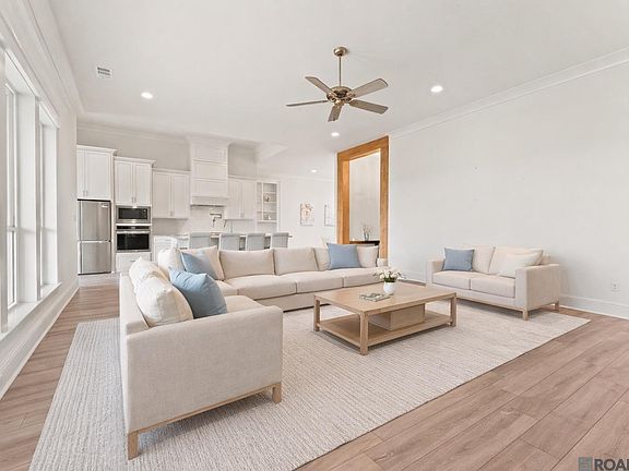 4th image of 4441 Percheron Ave