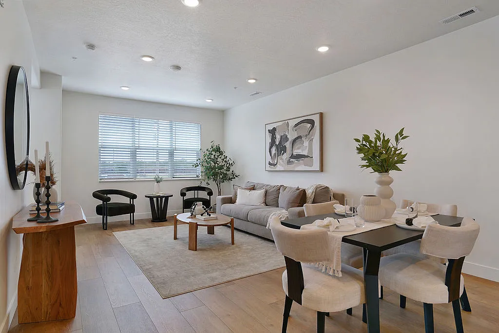 Riverwell Townhomes — Photo 3