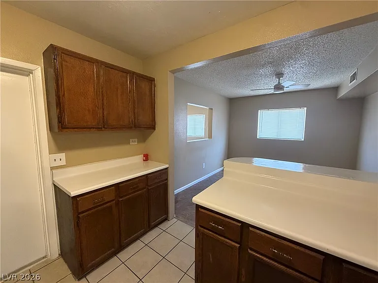 110 Silver St — Photo 18