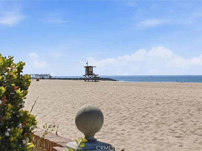 3715 Seashore Dr — Photo 31