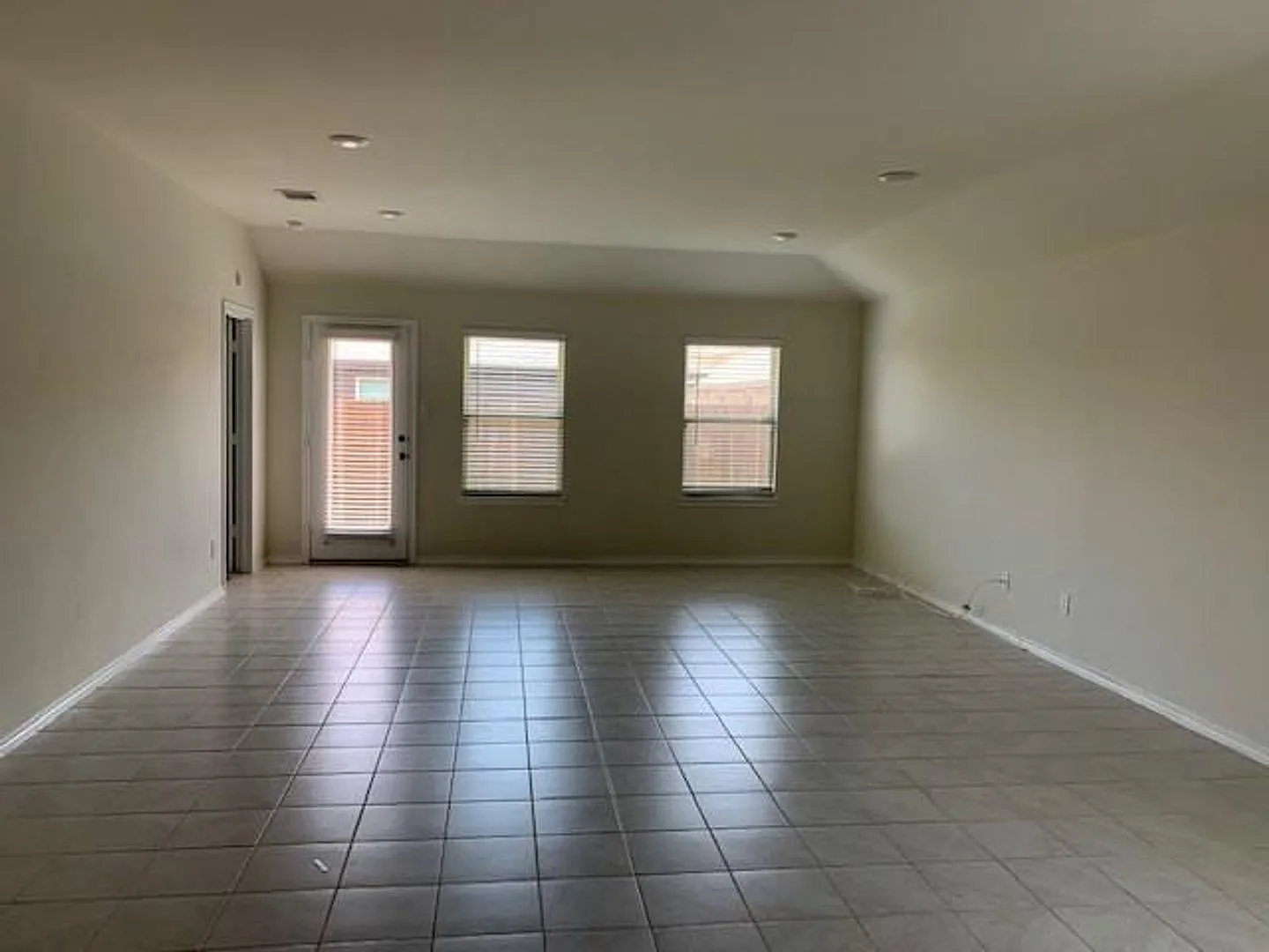 Princeton 4 bed move in ready! — Photo 4