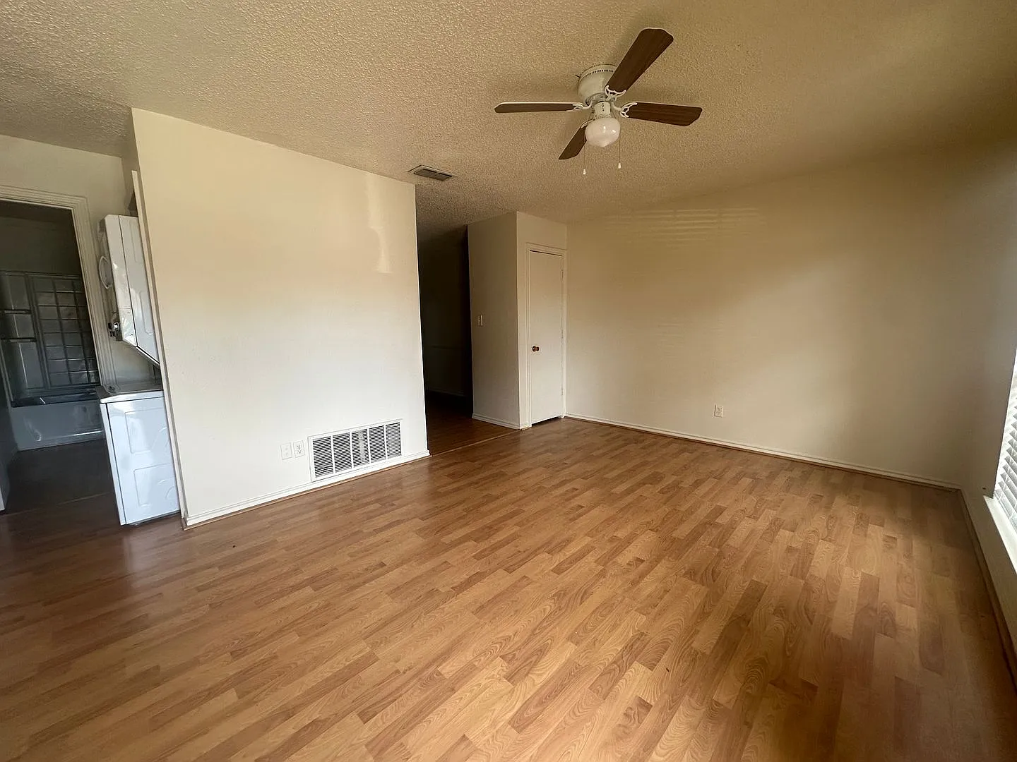 Plano Home with Washer, Dryer & Refrigerator Included — Photo 2
