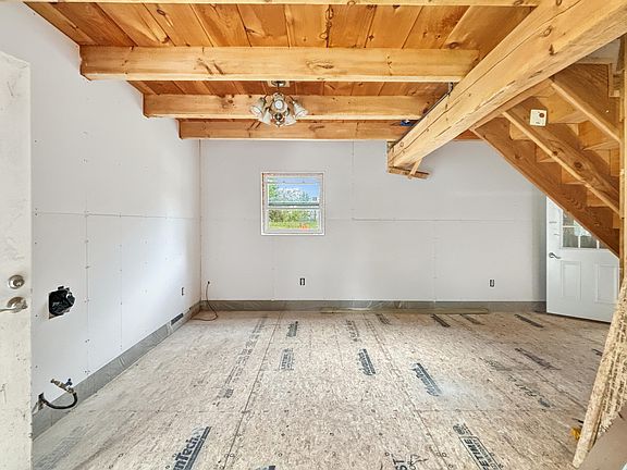 5th image of 212 Campbell Road