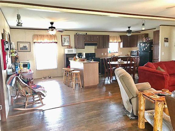 4th image of 19728 Jewell Dr