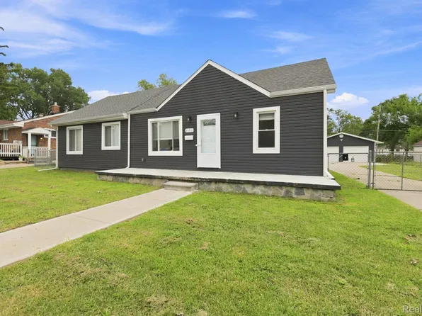 25511 Dartmouth St, Dearborn Heights, MI 48125