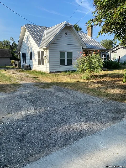 138 E Harding Blvd #1