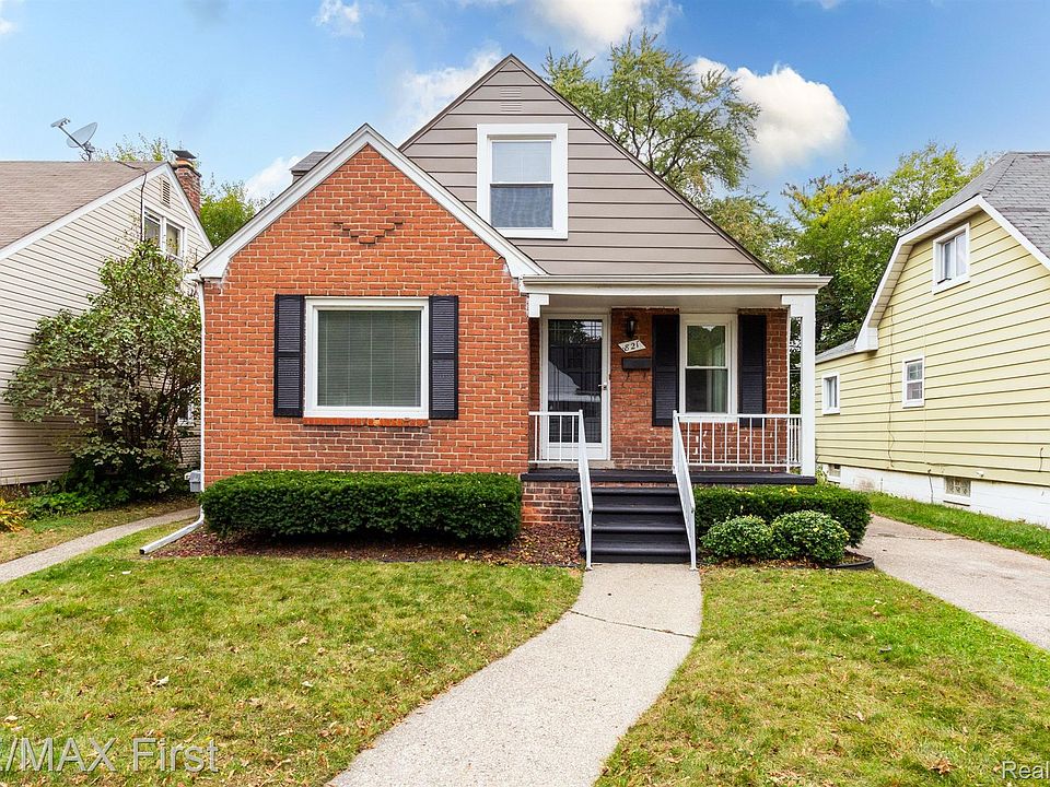 1st image of 821 E Bernhard Ave
