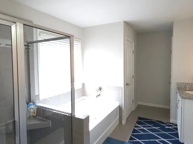 4358 Mantova Dr — Photo 11