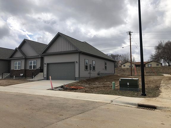 2nd image of 2151 Skyview West Dr
