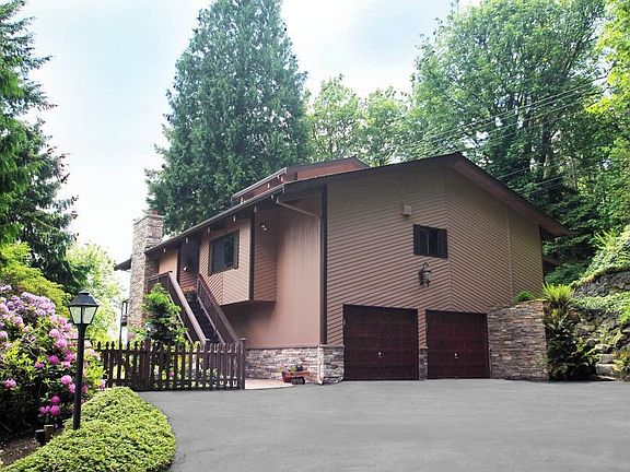 3rd image of 318 68th Ave E