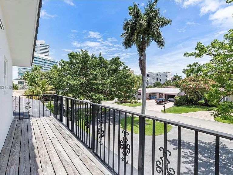 3261 Seaward Dr — Photo 33