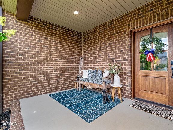 3rd image of 12025 Salt Creek Ln