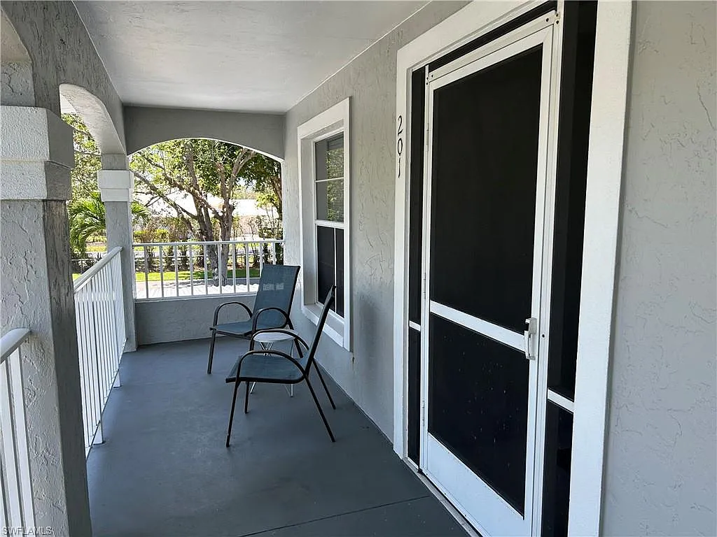 3 bed, 2.0 bath, 1288 sqft, $2,800 — Photo 3