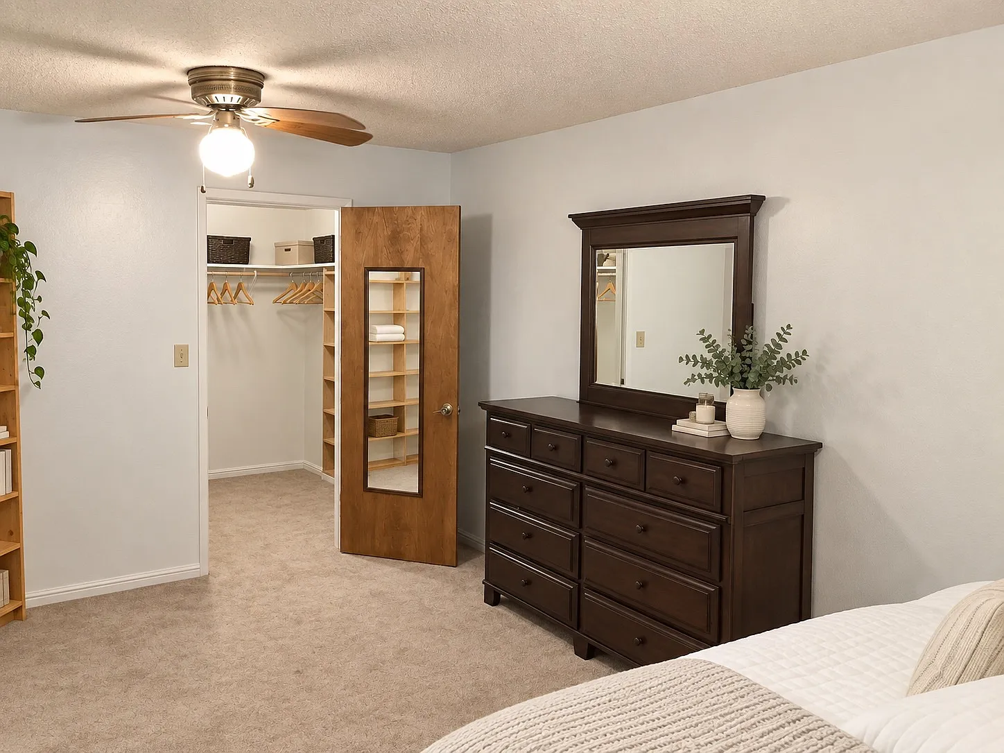 3 bed, 1433 sqft, $2,350 — Photo 4
