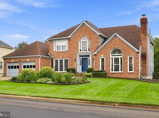 5808 Hampton Forest Way, Fairfax, VA 22030
