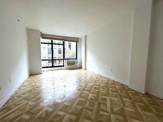 3rd image of 316 E 3rd St APT 4C
