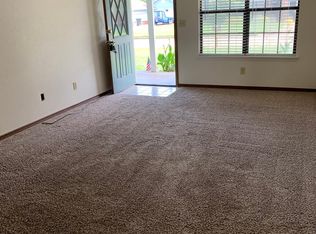 1406 Paradise Pkwy #A, Claremore, OK 74017