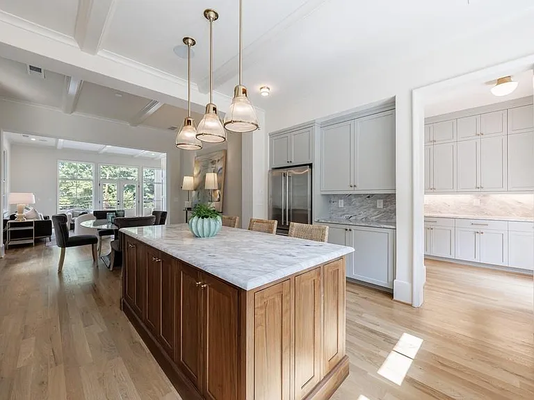 81 Delmont Dr NE — Photo 19