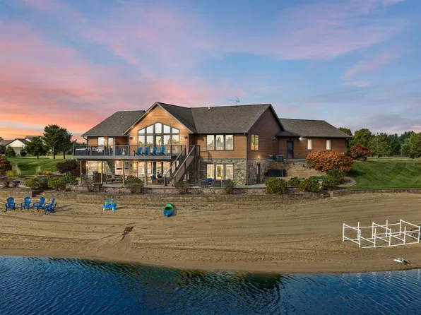 N8164 Kayak Ct, New Lisbon, WI 53950