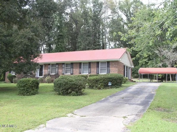 1900 Winding Creek Road, Elizabethtown, NC 28337