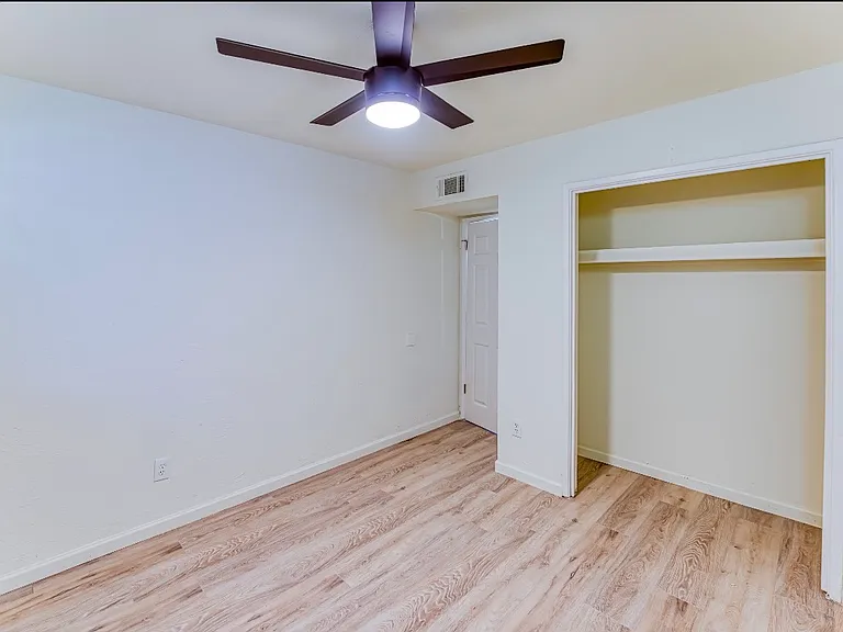 116 W Rillito St #116 — Photo 7