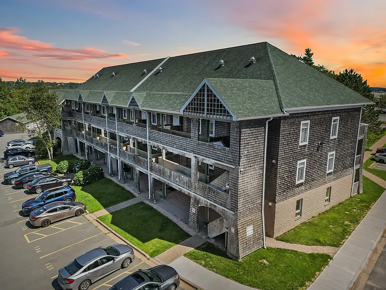 11 Horizon Ct #214 — Photo 1