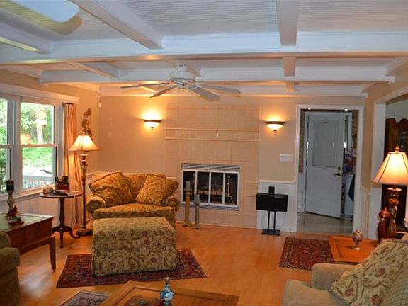 5th image of 20 Briarcreek Ct