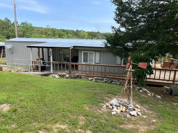 404 Starfield Trl, Mammoth Spring, AR 72554