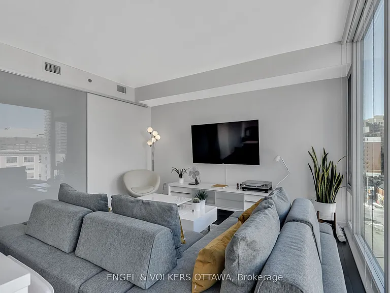 300 Lisgar St #701 — Photo 13