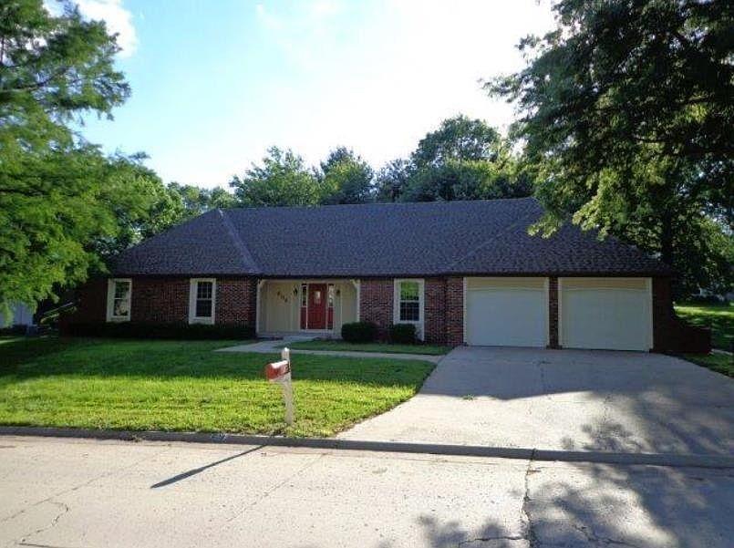 1st image of 606 Woodcrest Dr