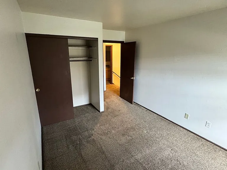 1515 Holiday Dr — Photo 24