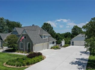 7025 Mize Rd, Shawnee, KS 66226