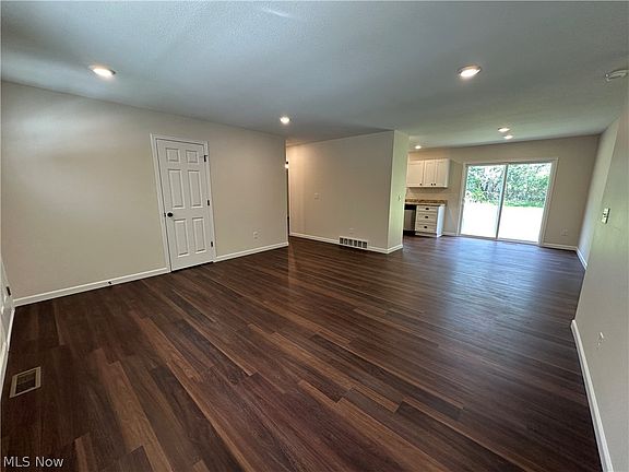 5th image of 43 Narcissa St