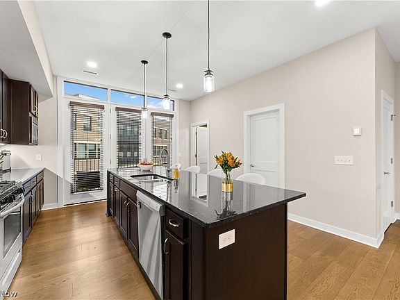 3rd image of 11202 N Park Pl