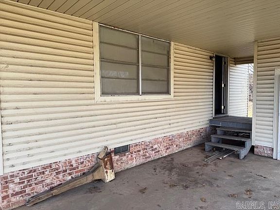 3rd image of 1020 S Crawford St