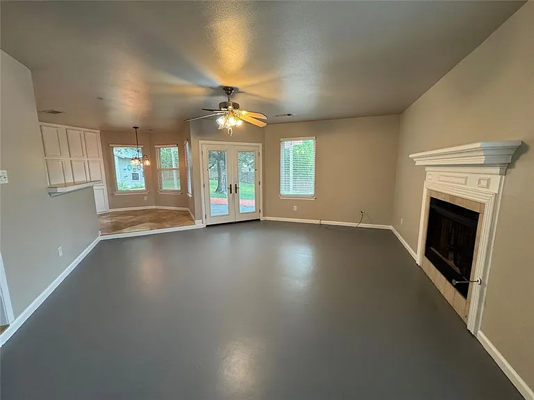 502 Green Valley Cv — Photo 5