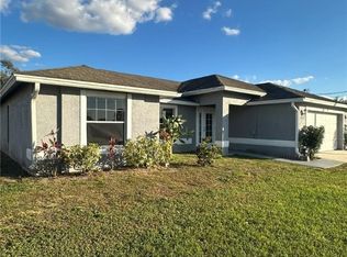 395 Palomar Ave, Lehigh Acres, FL 33974