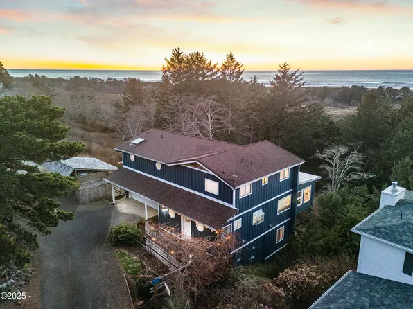 46990 Terrace Dr, Neskowin, OR 97149