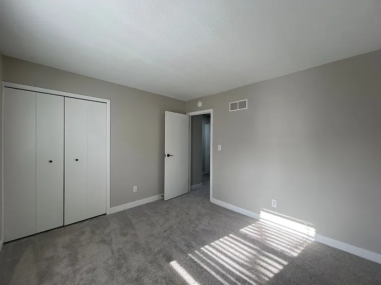 5017 Birchwood Ln — Photo 17