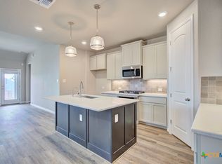 2114 Shepards St, Seguin, TX 78155