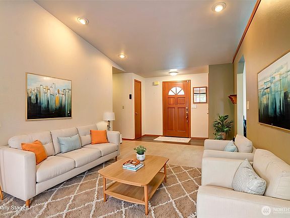 5th image of 2811 116th Avenue NE